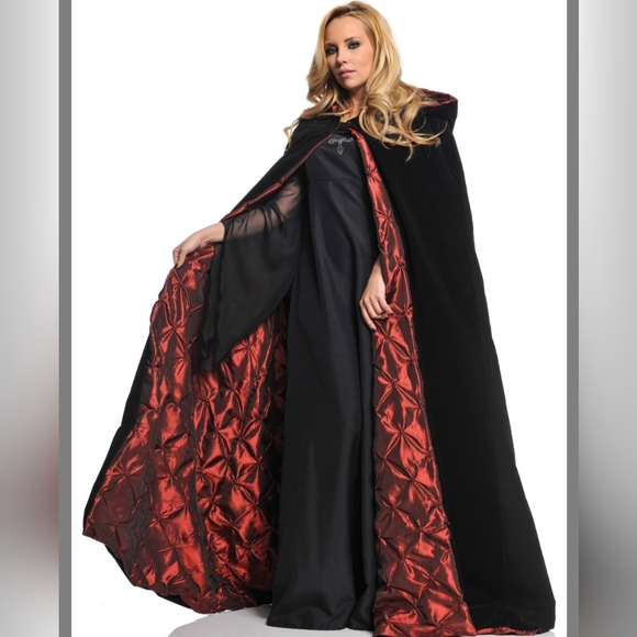 Spirt Halloween 63" Black and Red Deluxe Cape - Picture 2 of 12
